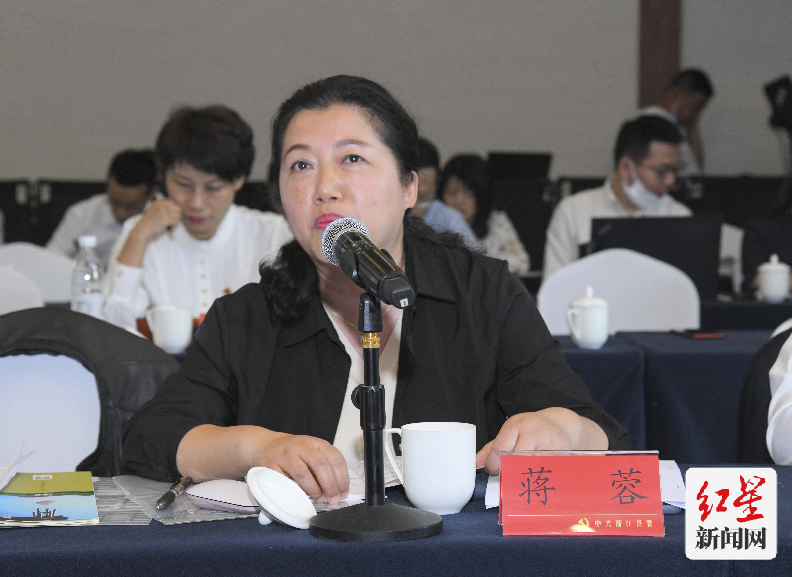 ▲西南交大建筑学院，教授级高级工程师蒋蓉