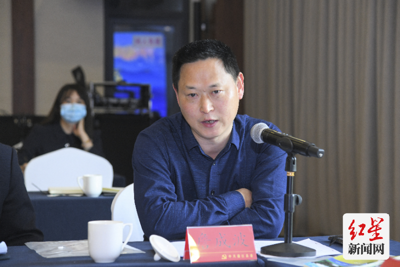 成都市农林科学院乡村振兴产业研究中心主任、推广研究员詹成波