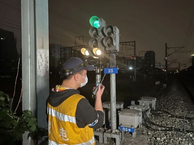 成都铁路枢纽环线红牌楼站改工程完成(图2)