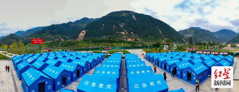 石棉县王岗坪乡临时安置点-黄刚拍摄