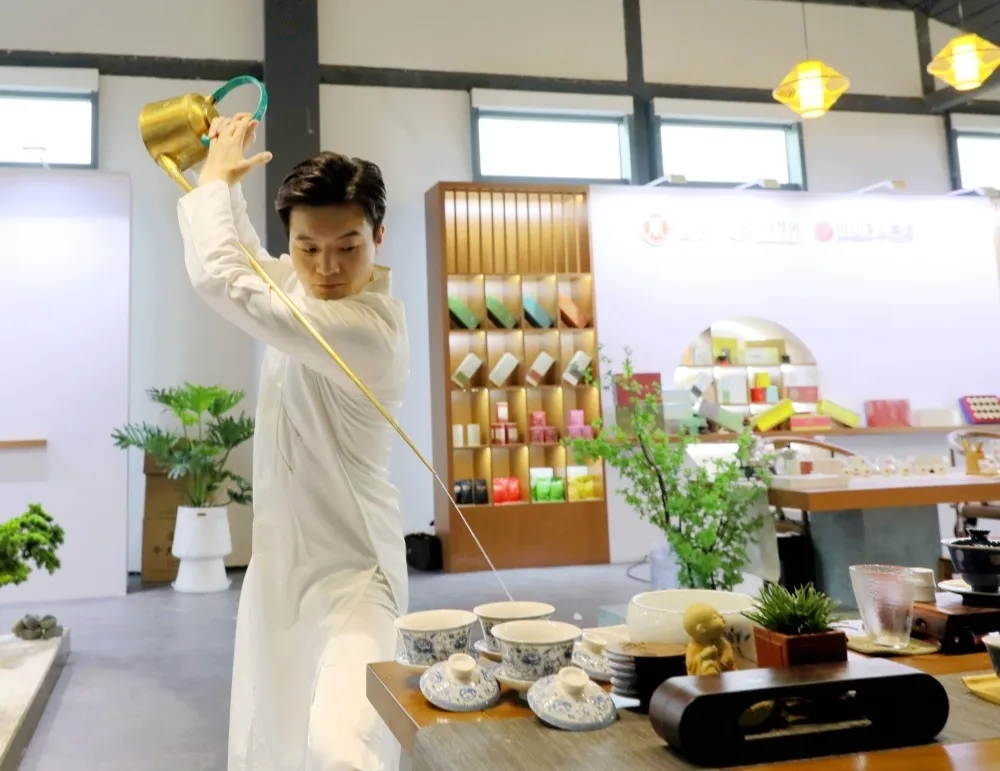长嘴壶茶艺展示(1)