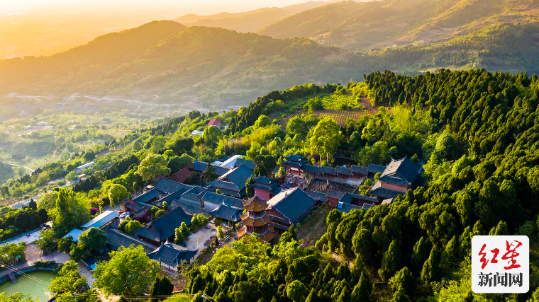 金堂山