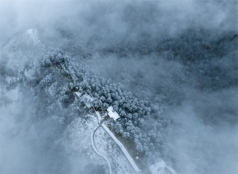 ▲西岭雪山 图源：视觉中国CFP