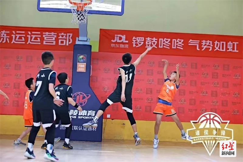 武侯区“诸侯争锋”中小学生3v3篮球比赛