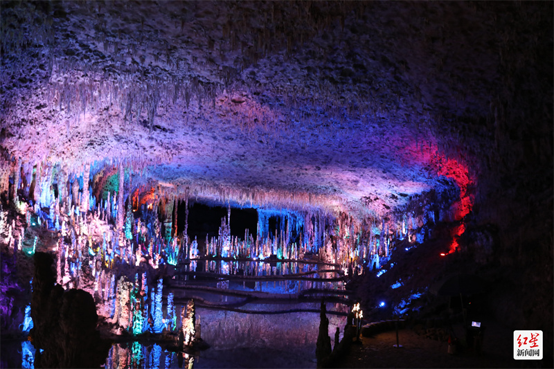<p>溶洞景观</p>