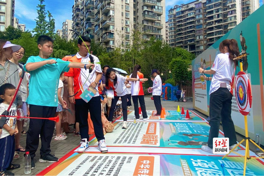 “喜迎大运·强健体魄”全民健身体育志愿服务省级示范活动在成都举行1064