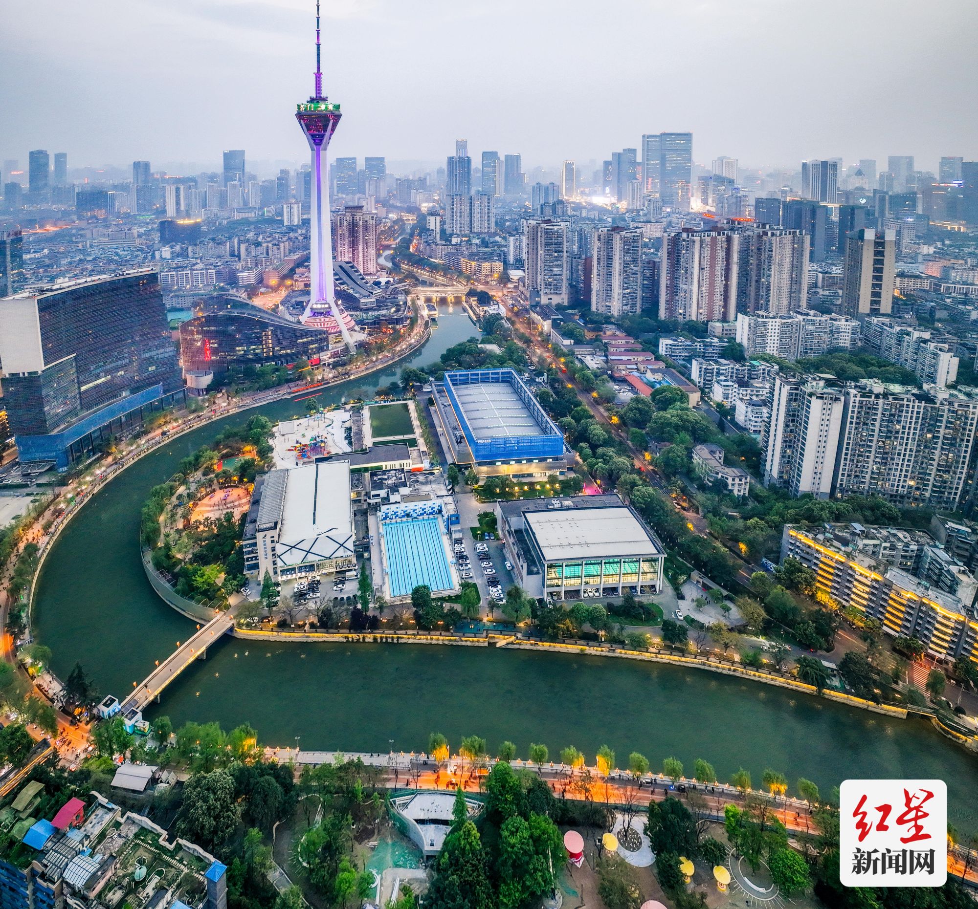 摄影：成都市摄影艺术家协会 莫小琴