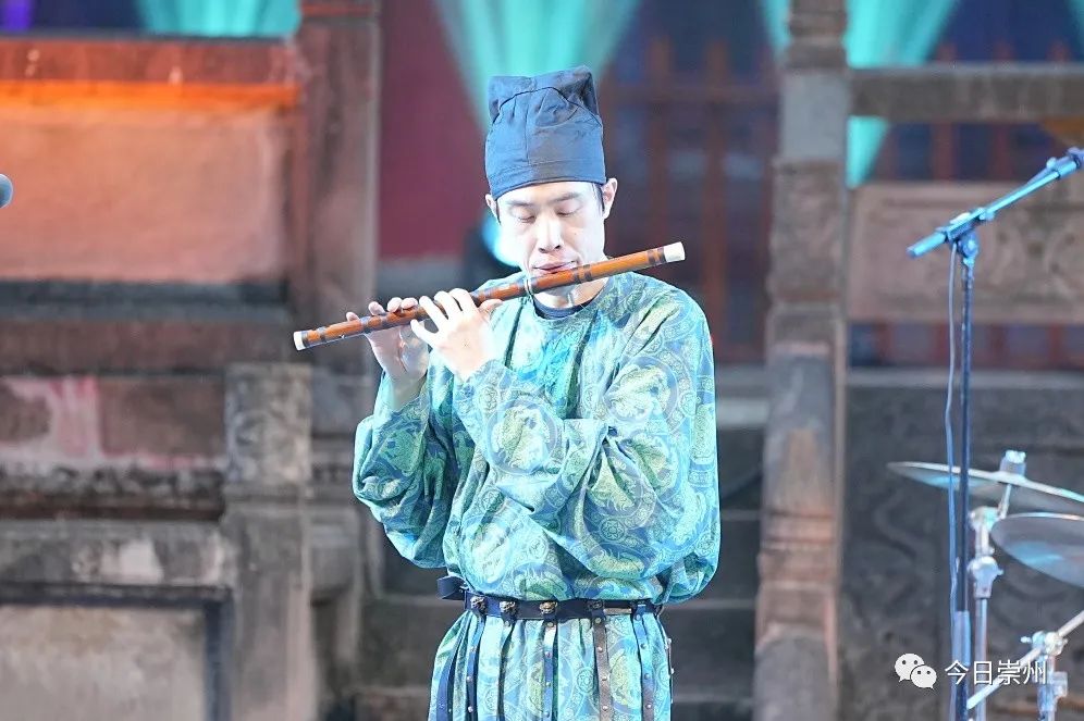 一群来自泰国曼谷的高中学生组成的乐队，则给现场观众带来了一场泰国音乐和现代音乐相融合的演出。这也是他们在2019年之后第二次来到成都国际友城青年音乐周。