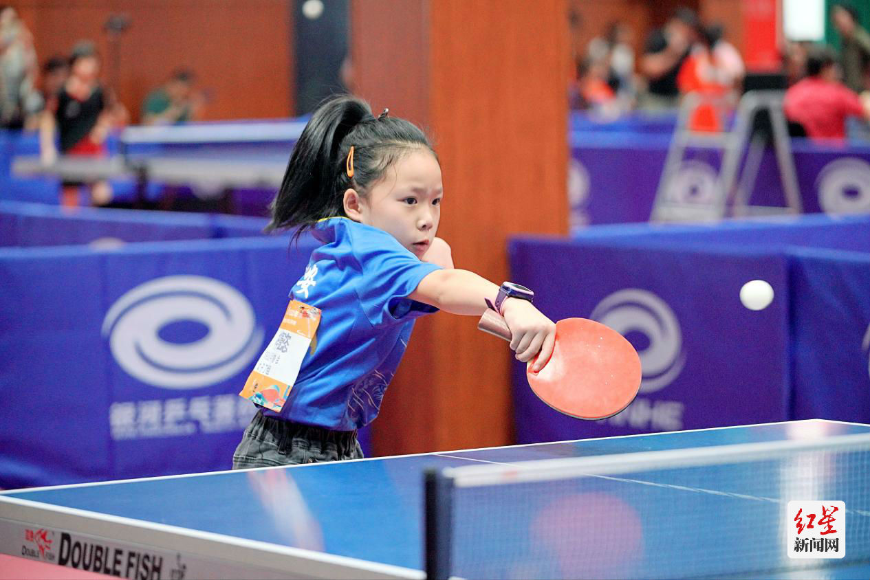第十七届四川省青少年乒乓球公开赛现场图