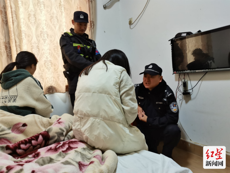 前后不过数小时，村警王率文、赵希富就为村民找到了离家出走的女儿