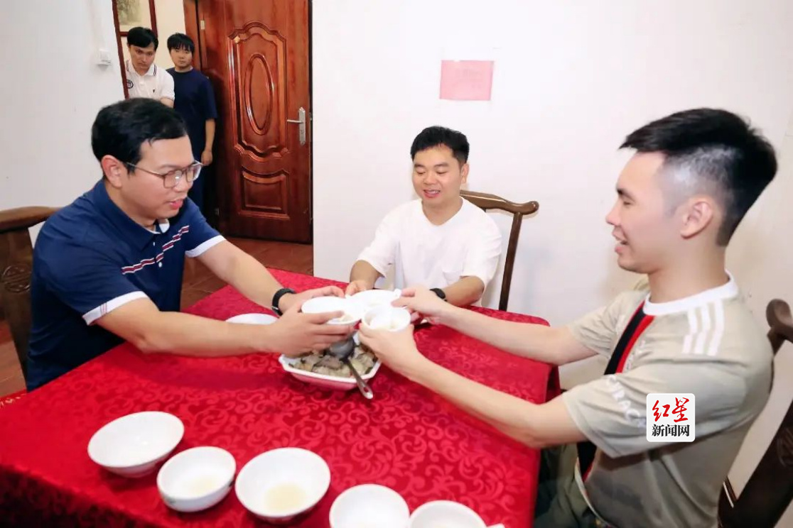 探秘中国“魔水”、打卡“西甲”文创、挑战“液体榴莲”……走进佛山，这样安排！2252