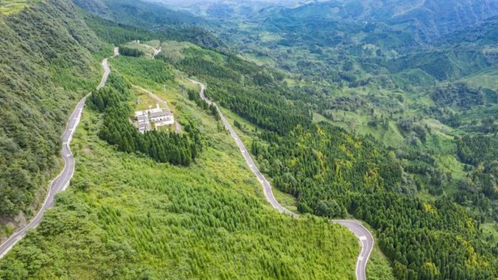 南宝山油玉路