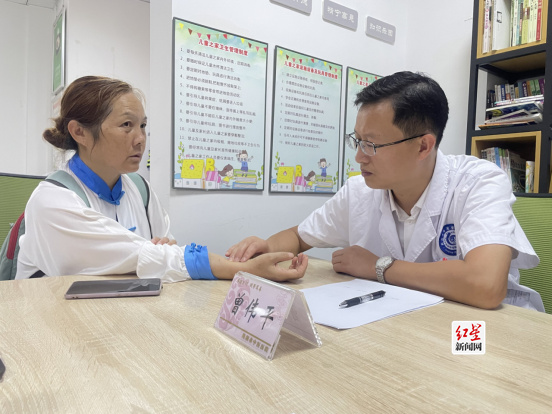 1_我为群众办实事——简阳市卫健系统开展大型巡回义诊活动225