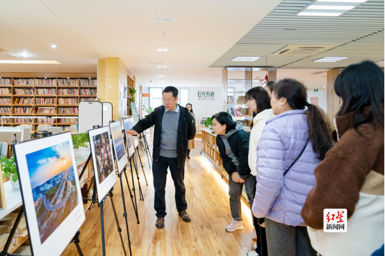 看展览、听讲座……天府文艺名家讲坛——“影城双记”摄影主题展来啦！ (1)743