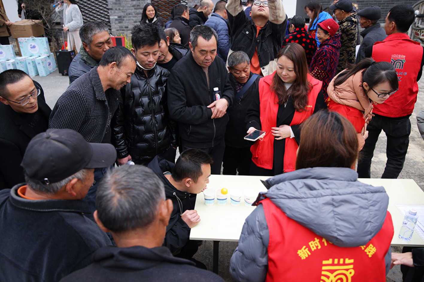 “参加这次活动，我感到很温暖。社会认可我们，提供了很多帮助，给我们的生活增添了无穷乐趣，让我找到了自信，非常感谢党和政府有这么好的政策，希望我们的生活越来越好。”大兴镇九尖村2组肢体残疾人王武高兴地说。