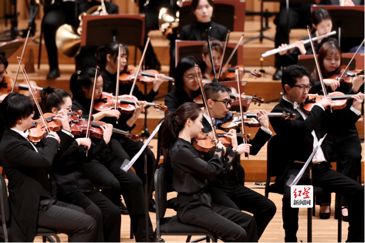 听！这场新年音乐会在成都上空激情奏响874