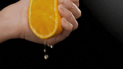 蒲江爱媛橙果汁含量特别高，号称“行走的榨汁机”
