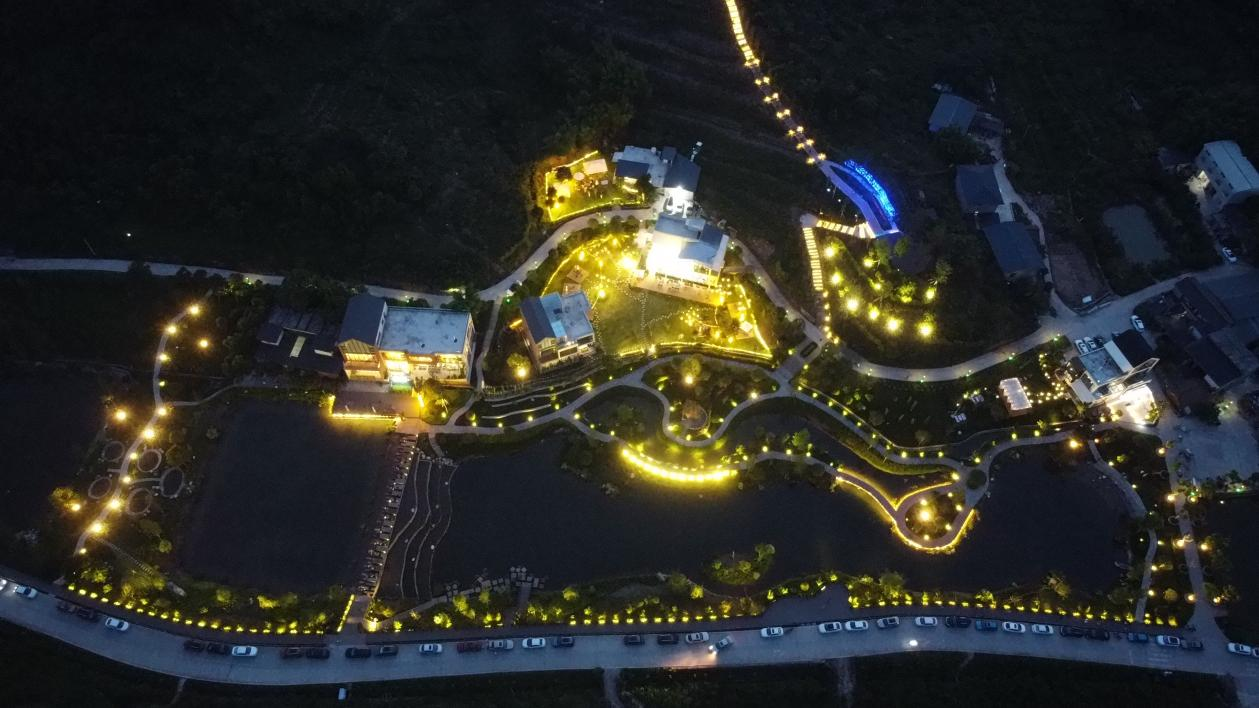 鸟瞰新见书山