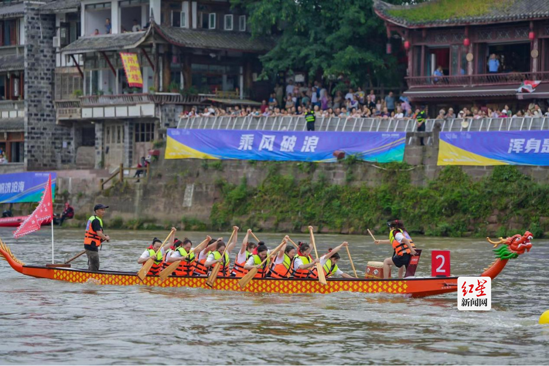 世运进景区 世运新十二月市六月“舟市”在黄龙溪古镇启动886