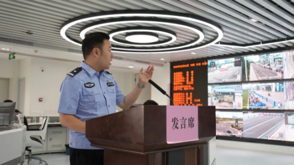 民警3