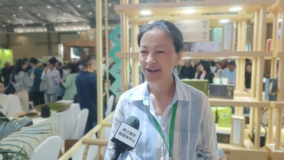 此外，活动还进行了都江堰精华灌区粮果产业园优质项目推介。