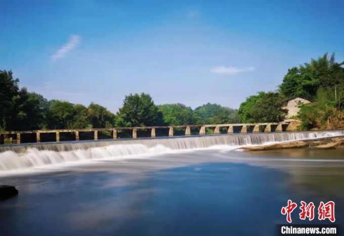 铜钵河上河坝国控监测段面. 袁庭 摄